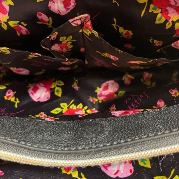 Betsey Johnson off white red and black sequins and quilted Medium satchel - Picture 15 of 16